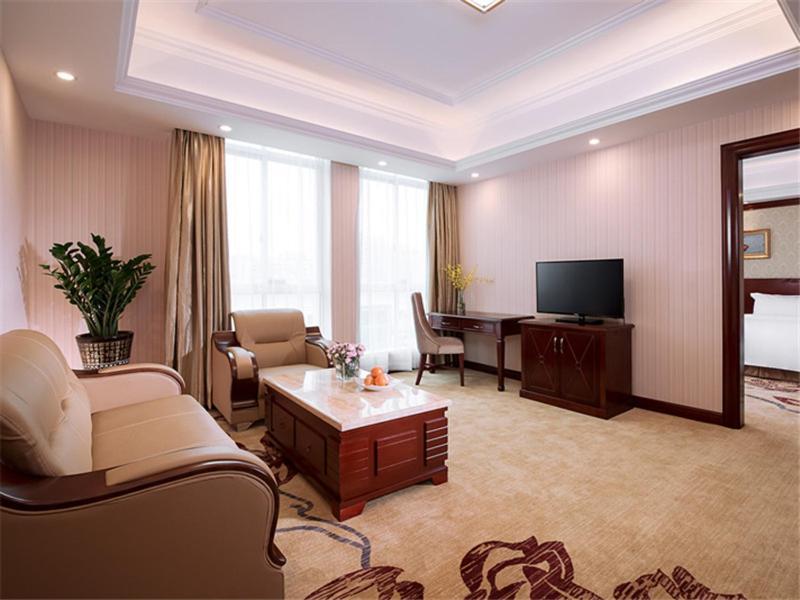 Vienna Hotel Guangzhou Dongpu Bus Station Экстерьер фото